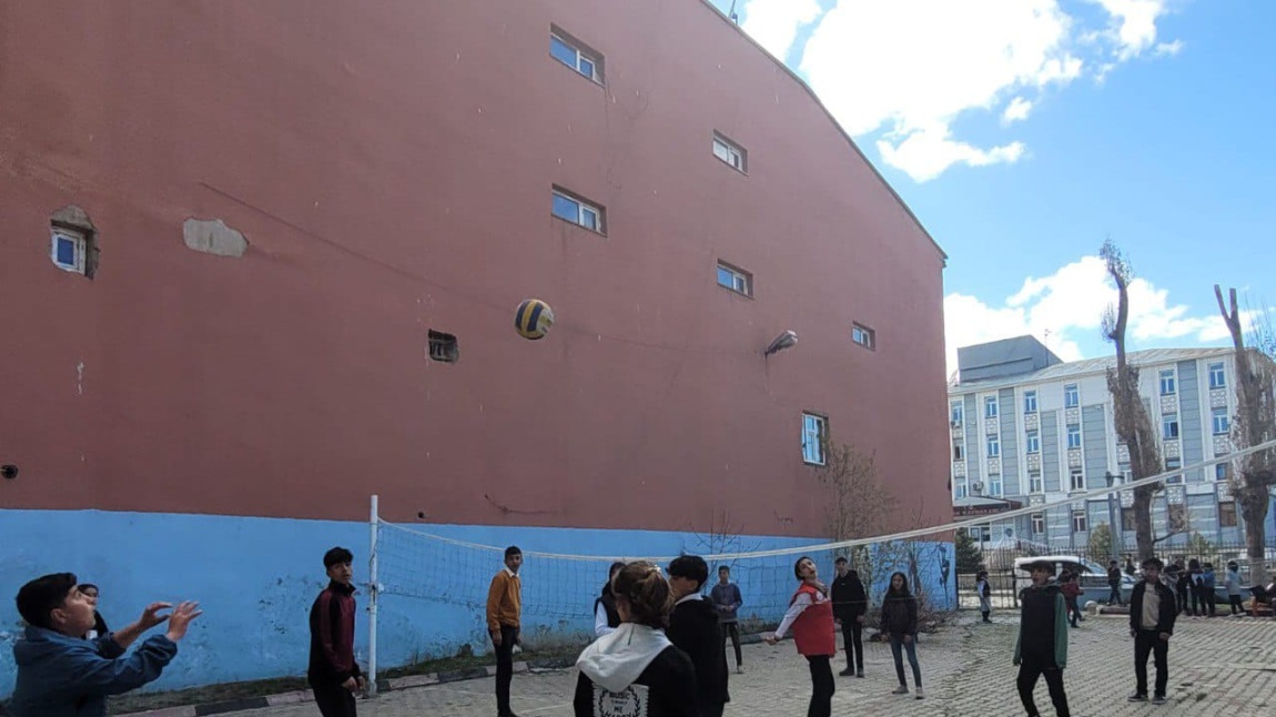 Halk Eğitimimiz Bünyesinde Açılmış Olan Güncel Kurslarımız ve Görselleri